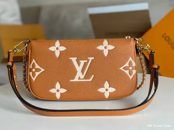AAA Pruses Bags VUITTON MULTI LOUIS POCHETTE ACCESSOIRES 0518